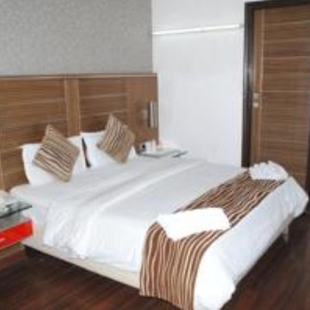 Hotel Metro Continental Dillí Pokoj fotografie